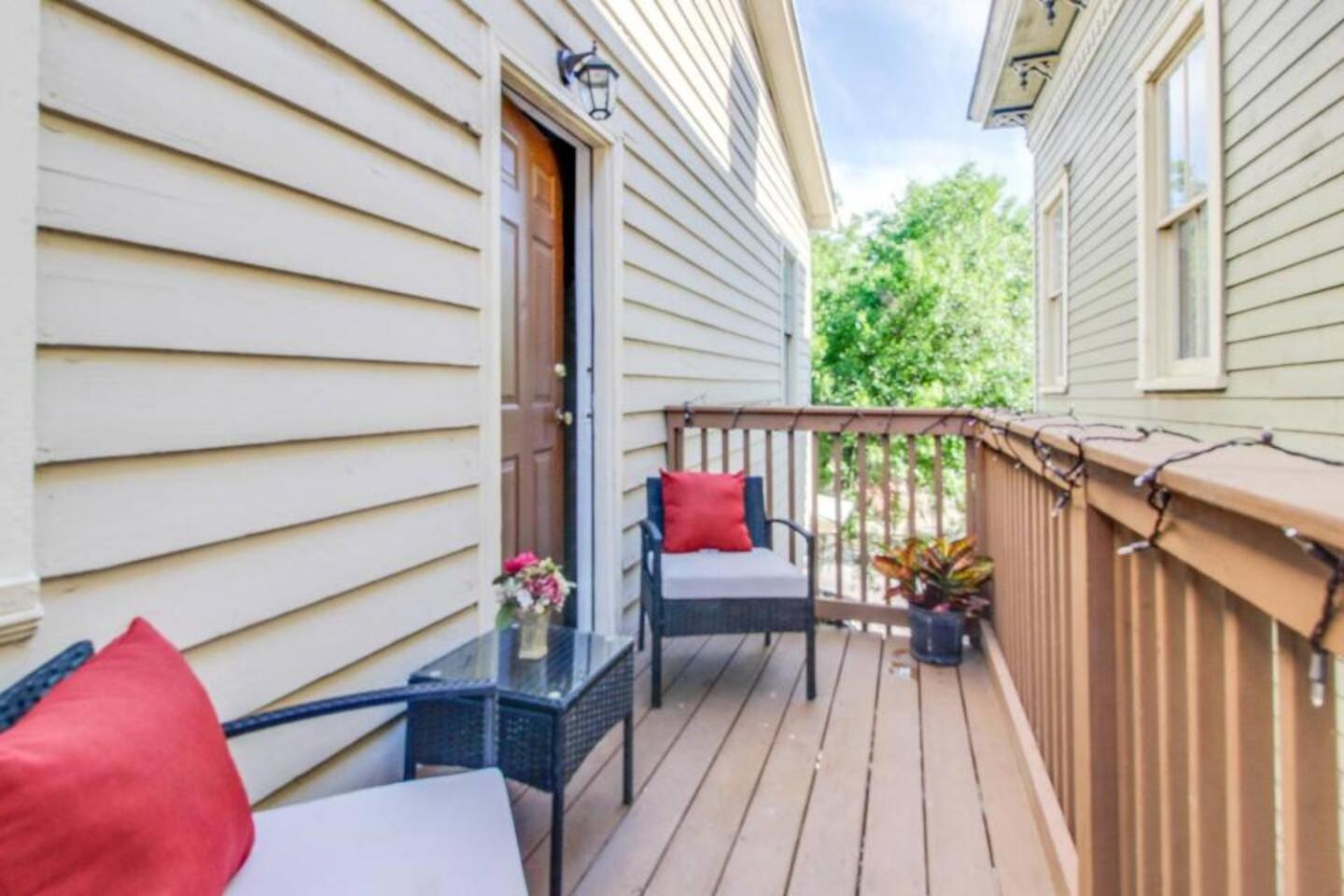 Entire 2bd, Near Forsyth Park